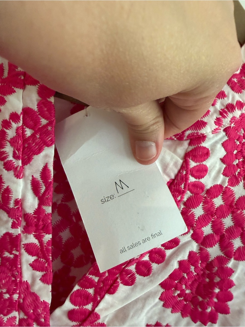 SUNDAY MARKET EMBROIDERED TUNIC DRESS IN HOT PINK - Picture 5 of 12